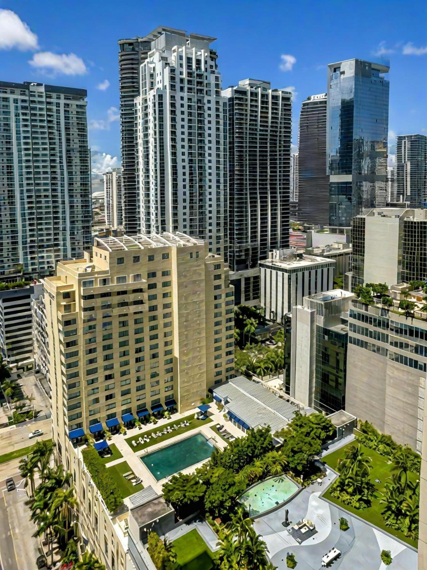 Ferienwohnung Elegant Centric Vibrant Pool Jacuzzi Free Parking Miami Exterior foto